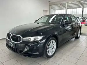BMW 318 i Limousine 1.Hand|Kamera|Navi|LED|Memory