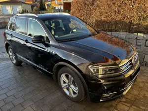 Volkswagen Tiguan Tiguan 2.0 TSI 4Motion Highline, R-Line, AHK, Pano, Kamera, dig. Cockpit