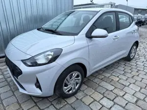 Hyundai i10 Last Edition 1.0 63 PS-Navi-Tempomat-Klima-Sofo...