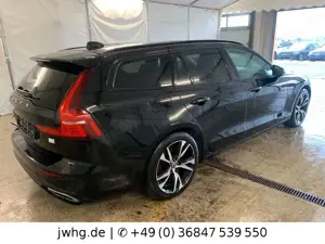 Volvo V60 T6 AWD R Design LED Navi HeadUp ACC+S VLeder Bild 4