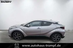 Toyota C-HR Hybrid Team D