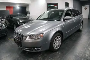 Audi A4 Avant 1.6*SHZ*Temp*Ahk*PDC*Standheizung*8Fach