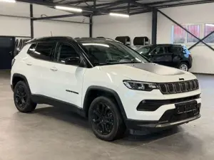 Jeep Compass Upland PHEV 4WD+NAV+LED+KAM+ACC+VIRTUAL