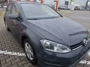 Volkswagen Golf 1,4 TSI Comfortline 8-fach bereift