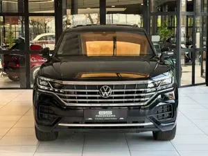 Volkswagen Touareg 3.0 TDI 4.M |R-LINE|ACC|MATRIX|PANO|HUD| Bild 2