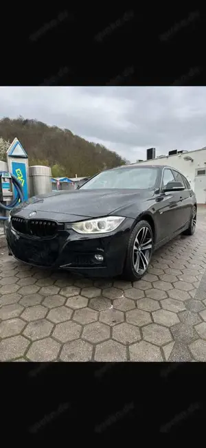 BMW 330 330d Touring Sport-Aut. Luxury Line