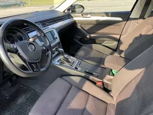 Volkswagen Passat Variant 1.9 tdi Trendline auto Bild 4