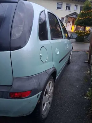 Opel Corsa 1.8 16V Elegance Bild 3