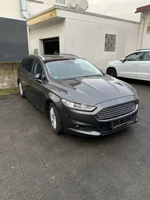 Ford Mondeo Mondeo AWD Allrad Kombilimousine 2,0 Diesel Bild 2