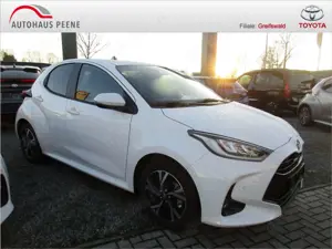Toyota Yaris 1.5 Hybrid Team Deutschland SHZ ACC LED Bild 5