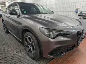 Alfa Romeo Stelvio Veloce Q4 NAVI SHZ LEDER-ARMATURENBRETT Bild 2