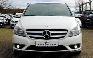 Mercedes-Benz B 180 CDI/SHEFT/NAVI/TEILLEDER/TEMP/PDC/ Bild 2