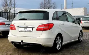 Mercedes-Benz B 180 CDI/SHEFT/NAVI/TEILLEDER/TEMP/PDC/ Bild 4