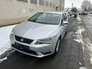 SEAT Leon ST Style** Automatikgetriebe**