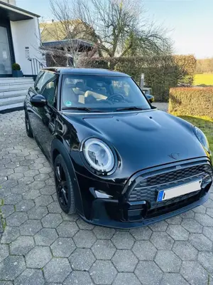 MINI One One John Cooper Works Trim Bild 1