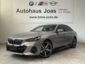 BMW i5 xDrive40  *Sitzbelüftung *AHK *20" LMR DAB