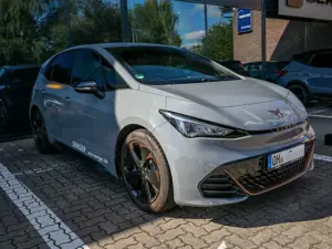 CUPRA Born 60 KW LED Kessy Digitales Cockpit Kamera Bild 3