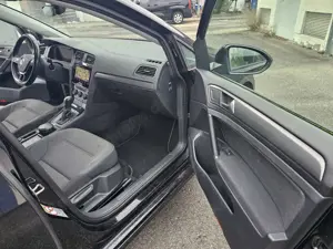 Volkswagen e-Golf Selten und wichtig, mit Wärmepumpe zur Reichweiteverlängerung Bild 1