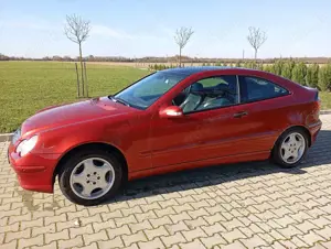 Mercedes-Benz C 200 C-Klasse Kompressor Sportcoupe Bild 2
