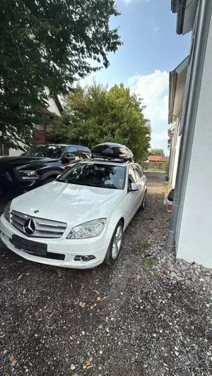 Mercedes-Benz C 180 T CGI Automatik BlueEFFICIENCY Elegance Bild 3
