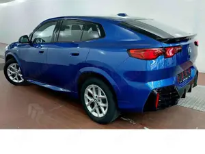 BMW X2 sDrive 20i M Sportpaket HeadUp 360°Kam Iconic Bild 5