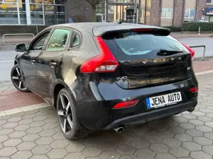 Volvo V40 Momentum 1 Vorbesitzer R.Kamera SHZ Bild 4