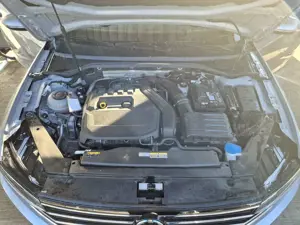 Volkswagen Passat Variant 1.5 e-TSI OPF DSG Business Bild 2