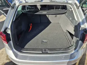 Volkswagen Passat Variant 1.5 e-TSI OPF DSG Business Bild 3