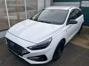 Hyundai i30 Kombi Automatik 120 PS Midlhybrid Navi LED Dyn. Ku