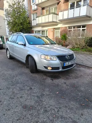 Volkswagen Passat Variant Passat Variant 2.0 TDI Individual Bild 2