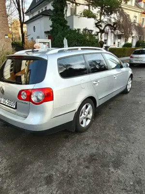 Volkswagen Passat Variant Passat Variant 2.0 TDI Individual Bild 3