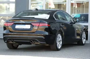 Jaguar XE P250 Aut. S Bild 4
