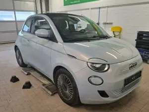Fiat 500e Icon Cabrio 118PS 42KWh 320 km Reichweite