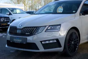 Skoda Octavia Combi RS 2.0 TSI / Steel Grey Bild 4