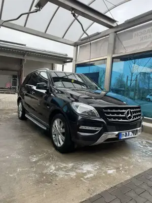 Mercedes-Benz ML 350