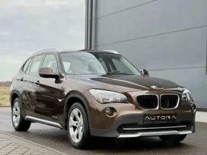 BMW X1 18 i sDrive AUTOMATIK|1.HAND|NUR 34TKM|KLIMA| Bild 4