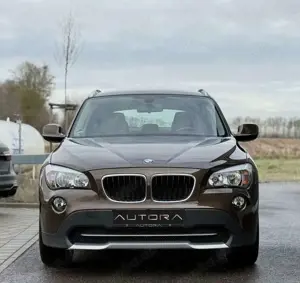 BMW X1 18 i sDrive AUTOMATIK|1.HAND|NUR 34TKM|KLIMA| Bild 3