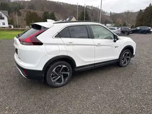 Mitsubishi Eclipse Cross Intro Edition Hybrid 4WD Bild 4