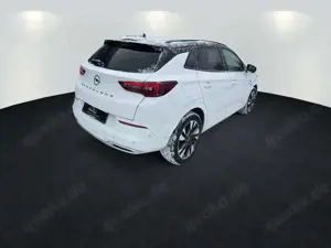Opel Grandland 1.6 Turbo Ultimate ACC+LED+Navi+SHZ+LM Bild 5