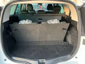 Renault Grand Scenic 1,7 dci *7 SITZE*NAVI* Bild 2