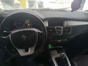 Renault Laguna Grandtour 2.0 dCi FAP GT 230 PS 450 NM Bild 3