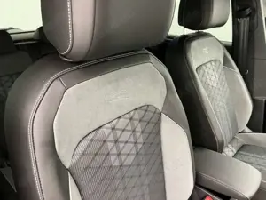 Volkswagen Tiguan R-Line 4Motion Bild 5