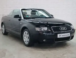 Audi A4 Cabriolet 2.4 Xenon Leder Klima Temp.SHZ PDC Bild 3