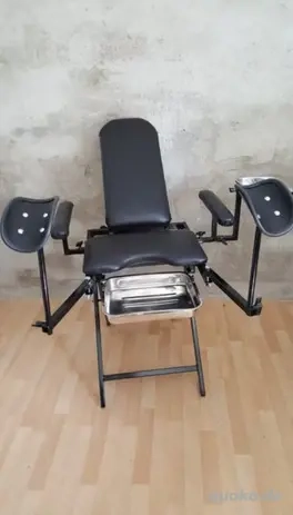 Gyn-Stuhl aus Metall in schwarz 