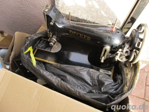 sehr alte Decker Nähmaschine