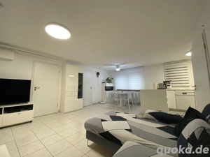 Provisionsfrei: schöne 4-Zimmerwohnung mit großer Terrasse, Klima und Garage in Stuttgart-Wangen!