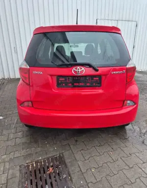 Toyota Verso-S Club - AUTOMATIK - RÜCKFAHRKAMERA - PANO Bild 4