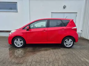 Toyota Verso-S Club - AUTOMATIK - RÜCKFAHRKAMERA - PANO Bild 2