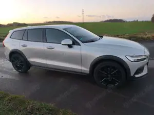 Volvo V60 Cross Country Diesel D4 AWD 8 Gang Geartronic