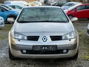 Renault Megane 1.9 dCi Coupe-Cabriolet Privilege .. Zahnr gemacht